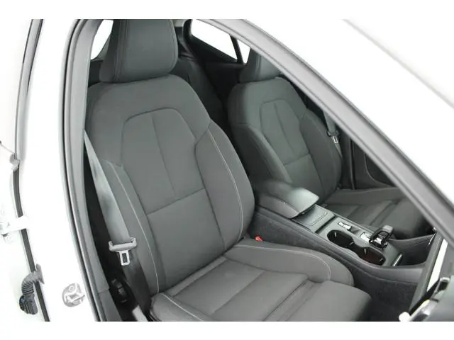 Volvo XC40 1.5 129pk Automaat T2 Core Camera Keyless Sportstoelen Stoelverwarming Navigatie