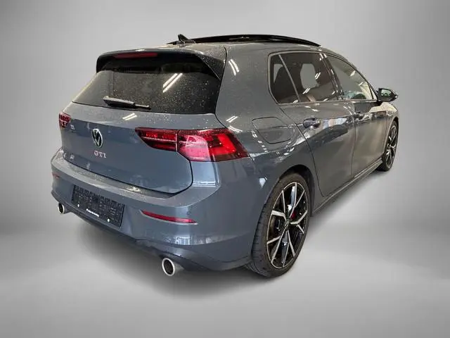 Volkswagen Golf 2.0 TSI 245pk DSG GTI · Panoramadak · Camera · Dodehoeksensoren · Matrix LED · Stuur...