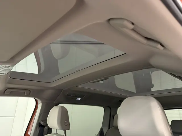 Volkswagen Multivan 1.4 eHybrid L2 Energetic 7p. PANO/HEAD-UP/TREKHAAK/CAMERA/SFEER/CARPLAY/IQ-LIGHT...