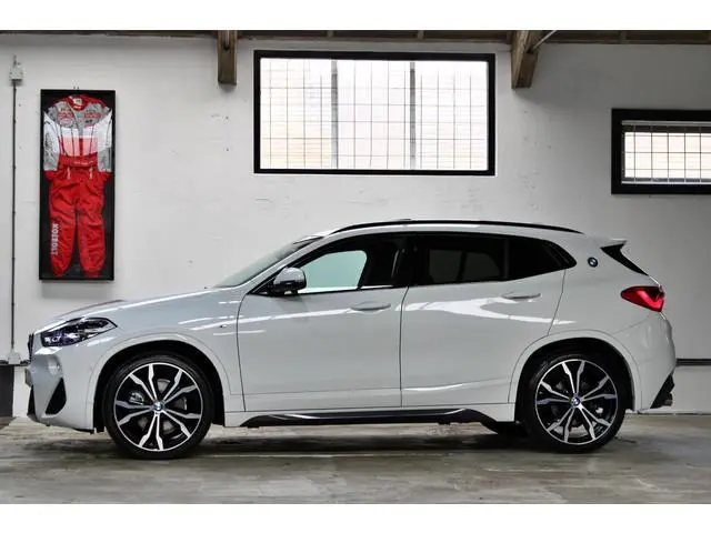 BMW X2 sDrive20i High Executive Edition M Sport | 20" | Apple Car Play | Panoramadak | Dealer onderh...