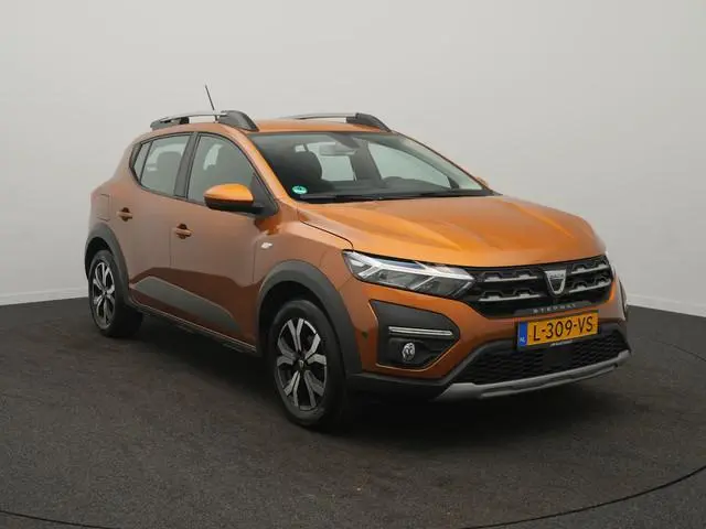 Dacia Sandero Stepway TCe 90 Comfort - RIJKLAARPRIJS - Achteruitrijcamera - Cruise Control - Lichtme...