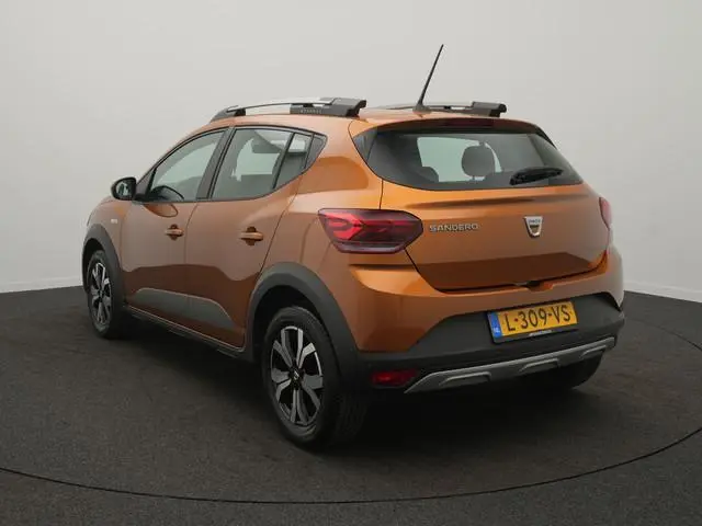 Dacia Sandero Stepway TCe 90 Comfort - RIJKLAARPRIJS - Achteruitrijcamera - Cruise Control - Lichtme...