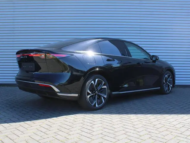 Mazda 6e Takumi Long Range 80 kWh | Actieradius tot 552 km (WLTP) | Hoge Korting! | Beige leder | 18...