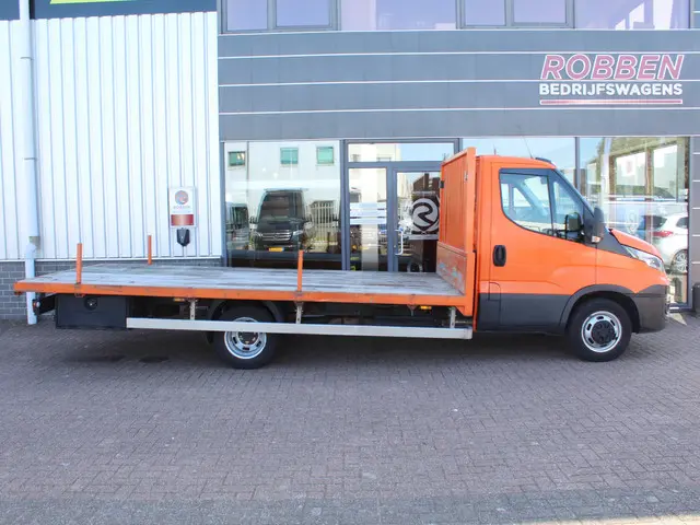 Iveco Daily 35C18 3.0 375 Open Laadbak Dubbellucht Trekhaak