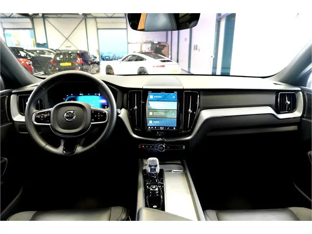 Volvo XC60 2.0 B5 MHEV 195kW/265pk Aut8 Ultimate Dark PANORAMADAK + HARMAN/KARDON + PILOT ASSIST + H...