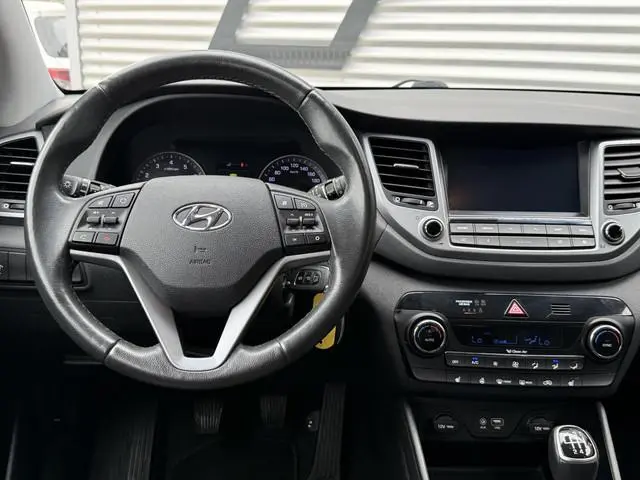 Hyundai Tucson 1.6 GDi Comfort 1e Eigenaar|Navi|Camera|Clima|Stoelverwarming|Cruise|Trekhaak|Leder|6...