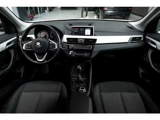 Bmw X1 xDrive25e High Exec. | Camera | Navi | Stoelverwarming |
