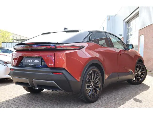 Toyota C-HR+