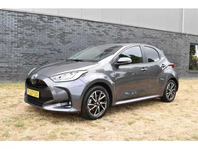 Toyota Yaris 1.5 Hybrid Dynamic Navigatie btw auto