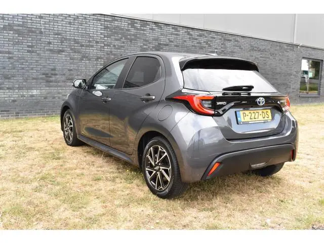Toyota Yaris 1.5 Hybrid Dynamic Navigatie btw auto