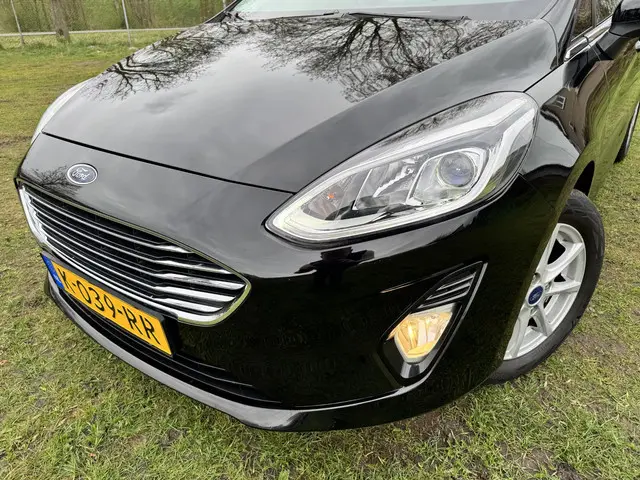 Ford Fiesta 1.0 EB Titanium | CLIMA | LED | CARPLAY NAVI | SENSOREN | DEALER OND. |
