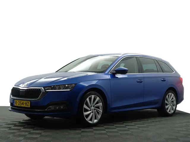 ŠKODA Octavia Combi 1.0 e-TSI Business Edition Plus Aut- Carplay, Sfeerverlichting, Virtual Cockpit,...