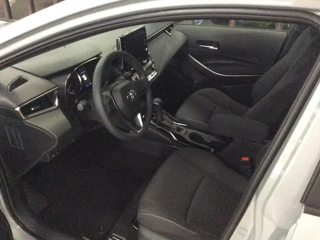 TOYOTA Corolla Hatchback1.8 Hybrid 122pk CVT Active * Apple Carplay * Direct leverbaar!