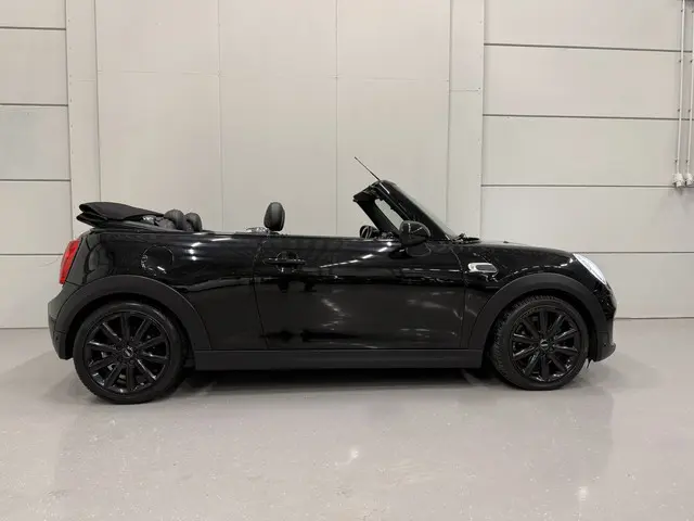 MINI Cooper Cabrio