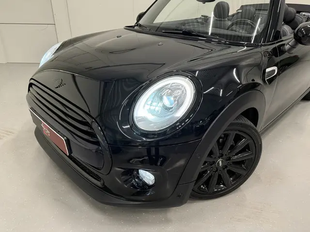 MINI Cabrio 1.5 Cooper Chili Aut. BLACK ALL BLACK LED/LEER MINI YOURS/NAVI-PRO/SFEER/KEYLESS/BLACK-P...