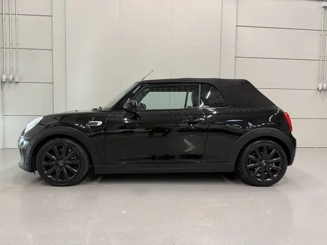 MINI Cooper Cabrio
