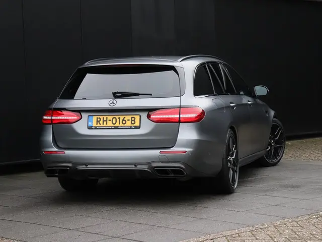 Mercedes-Benz E-klasse Estate AMG 63 S 4MATIC Premium Plus | PANO-DAK | SPORTSTOELEN | LEDER | MEMOR...