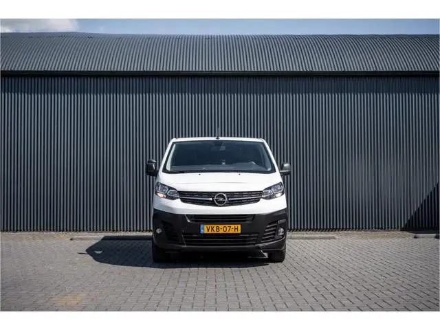 Opel Vivaro 1.5 L2H1 | 3-Zits | 1e Eigenaar | Cruise | PDC | Airco