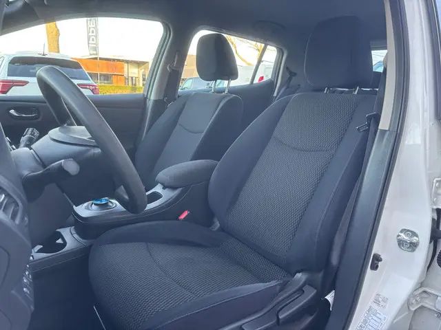 Nissan LEAF Visia 24 kWh | Bluetooth | Keyless | Airco | Elektrische Ramen