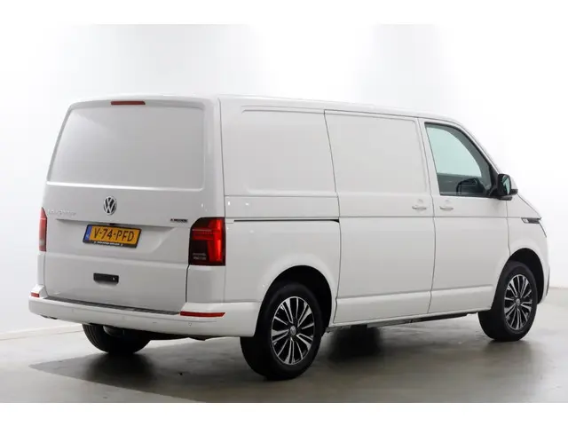 Volkswagen Transporter T6.1 2.0 TDI 204pk L1H1 DSG-Automaat 4Motion 4x4 LED/Airco/Navi/Camera 08-202...