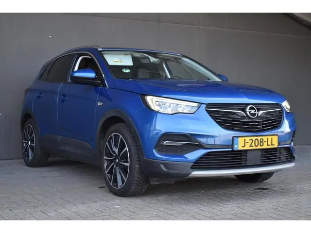 Opel Grandland X 1.6 Turbo Hybrid4 Business Executive