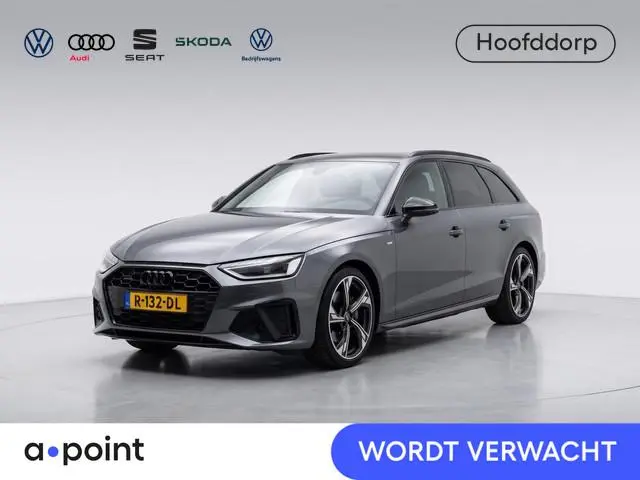 Audi A4 Avant 40 TFSI quattro S edition Competition 204 pk S-tronic | Navigatie | Parkeersensoren |...