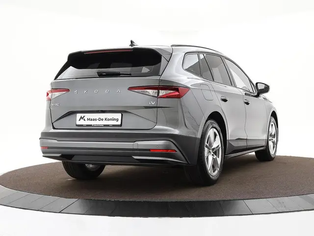 Skoda Enyaq iV 60 180pk Business Edition · Camera · Apple/Android Car Play · Navigatie · P-Sensoren...