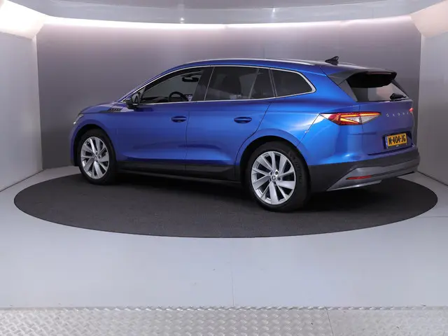 Skoda Enyaq iV 80 204 pk | Navigatie | Warmtepomp | Panoramadak | Trekhaak (wegklapbaar) | Parkeerse...