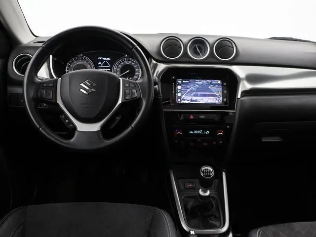 Suzuki Vitara 1.4 140 PK BOOSTERJET ALLGRIP STIJL + TREKHAAK | PANORAMA | CARPLAY | ADAPTIVE CRUISE...