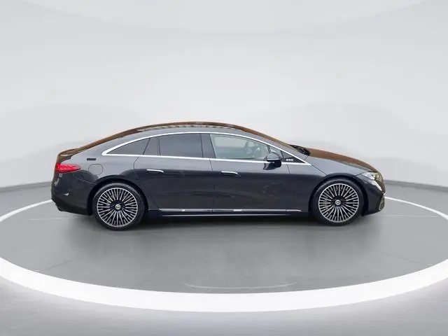 Mercedes-Benz EQS