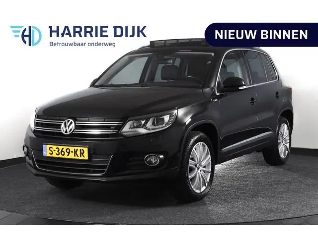 Volkswagen Tiguan 1.4 TSI 160 PK Sport&Style 4Motion | S/K-Panodak | Uitklapbare Trekhaak | Cruise |...