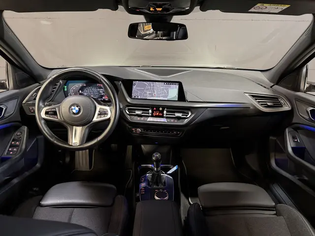 BMW 1-serie 116i Business Edition | Apple Carplay | Navi | Origineel NL | Dealeronderhouden