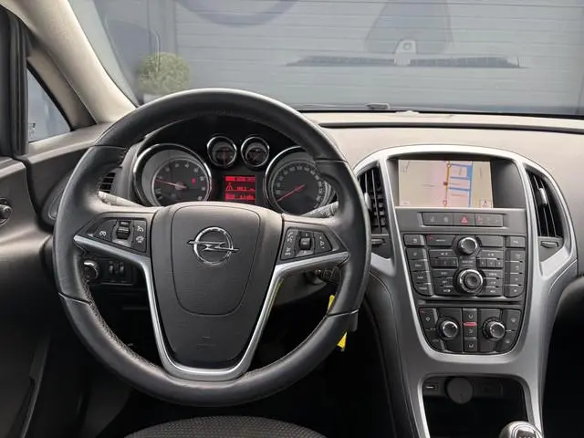 Opel Astra Sports Tourer 1.4 Turbo Blitz Navi,Trekhaak,120pk,Pdc,6 Bak,Lm velgen,Clima,Cruise,N.A.P,...