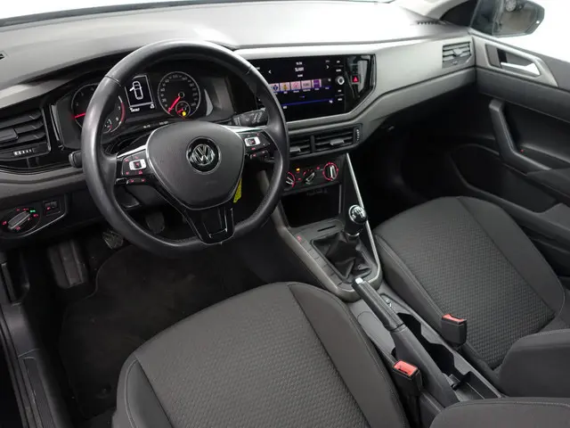 Volkswagen Polo 1.0 TSI Highline- Carplay, Android Auto, ACC Cruise, Led, Privacy Glass, Comfort Int...