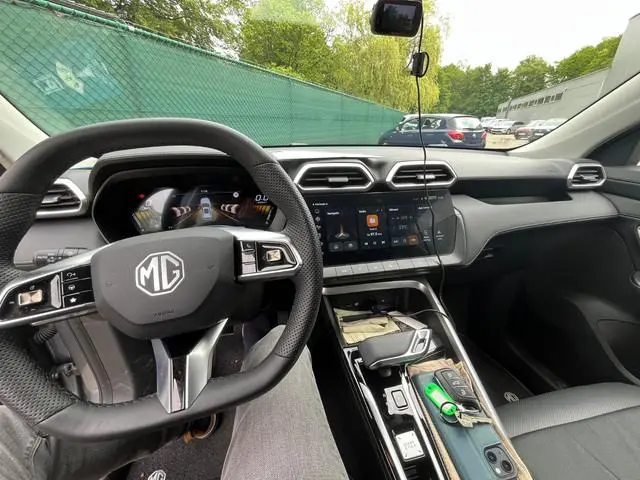 MG ZS