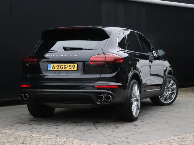 Porsche Cayenne 3.0 S E-Hybrid LUCHTVERING | LEDER | MEMORY | BOSE | TREKHAAK | STOELVERW. | CAMERA...