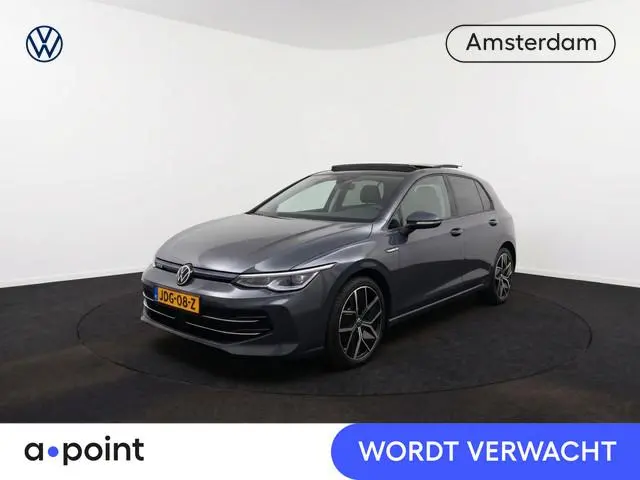 Volkswagen Golf 1.5 eHybrid Style Edition 204 pk Automaat (DSG) | Verlengde garantie | Navigatie via...