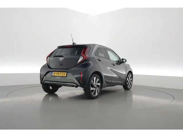 Toyota Aygo X 1.0 VVT-i S-CVT Envy Automaat | Navi | JBL Audio | Apple CarPlay | Camera | Adapt. Cru...