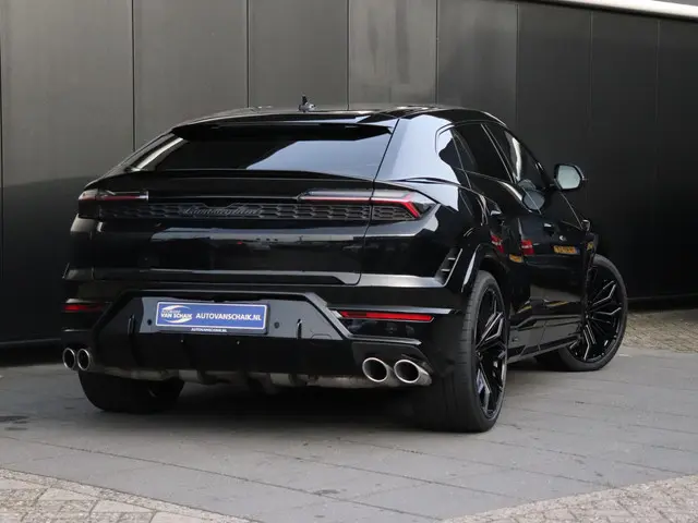 Lamborghini Urus 4.0 V8 Hybrid SE | CARBON | LEDER | PANO-DAK | B&O | SOFT-CLOSE | MASSAGE | HEAD-UP...