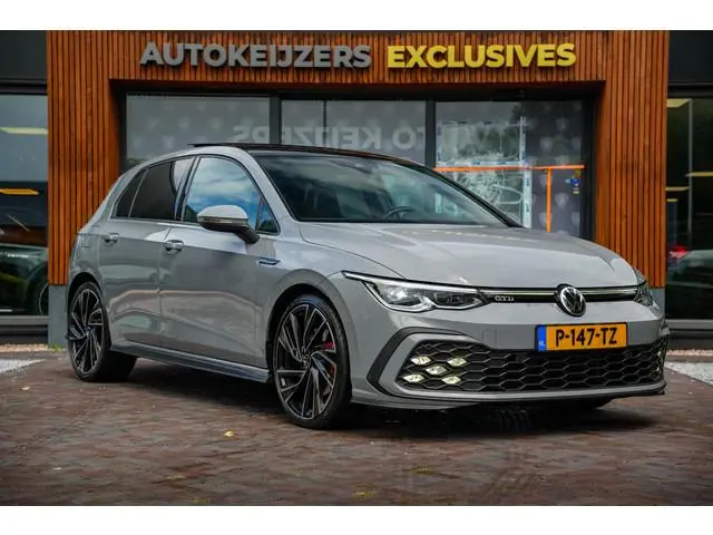 Volkswagen Golf 2.0 TDI GTD Panoramadak IQ Light Harman/Kardon Keyless 19''LM Nardo Grey