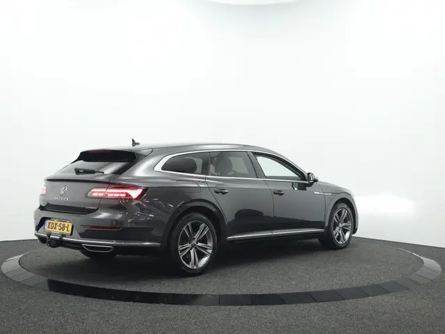 Volkswagen Arteon Shooting Brake 1.4 TSI eHybrid 218 PK Elegance | Camera | Navigatie | Adaptive