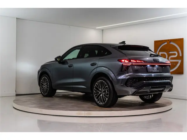 Audi Q3 Sportback e-hybrid 272PK | MY 2026 PER DIRECT LEVERBAAR | Matrix | Pano | Sfeer | HUD | VOL!...