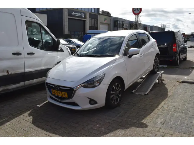 Mazda 2