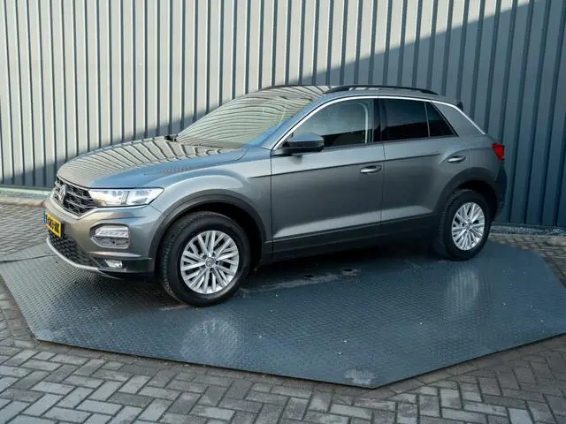 Volkswagen T-Roc 1.5 TSI 150Pk Style | Trekhaak afnb. | Camera | Adapt. Cr. | PDC V&A | Prijs Rijkla...