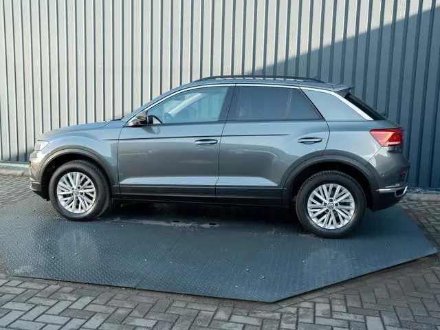 Volkswagen T-Roc 1.5 TSI 150Pk Style | Trekhaak afnb. | Camera | Adapt. Cr. | PDC V&A | Prijs Rijkla...