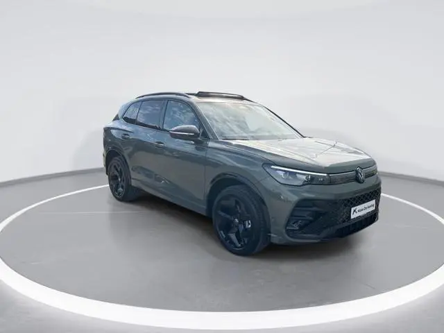 Volkswagen Tiguan 1.5eHybrid 150kW/204PK DSG R-Line Black Style · Trekhaak · Panoramadak · Massage f...