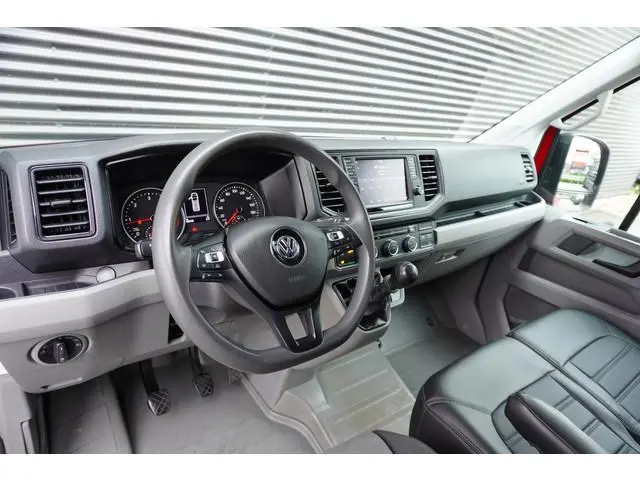 Volkswagen Crafter 35 140 PK L3H2 ACC Camera Navi LED Imperiaal Trekhaak Voorruitverwarming