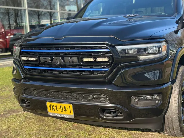 Dodge Ram 1500 5.7 V8 HEMI LIMITED NIGHT NL-AUTO