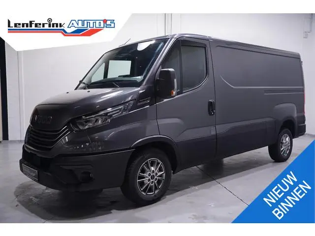 Iveco Daily 35S18 180 pk Aut. L2H1 Laag Dak Nwe Model, Nieuw Adapt. Cruise, Camera, Navi, LED Koplam...