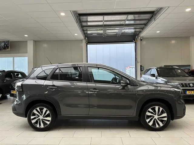 Suzuki S-Cross